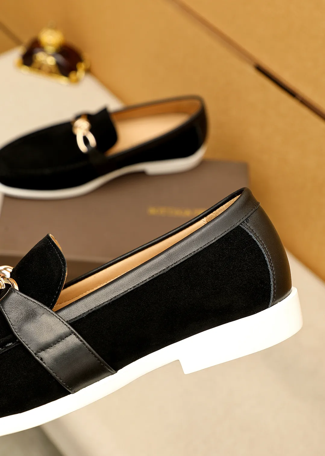 Men's men's shoes 💰580 💐Bottega Venetta [BV] Hong Kong - counter synchronization 🔥Summer new models are popular on the official website! Original 1⃣:1⃣ production✊💯💯, top-quality original product, exclusive first release, carefully crafted, full of European flavor, gentleman style, upper material, imported top layer frosted cowhide, cowhide leather lining, imported original outsole, comfortable and wear-resistant. 4 colors available! Code number: 39-44 (38.45.46🉑️customized)
